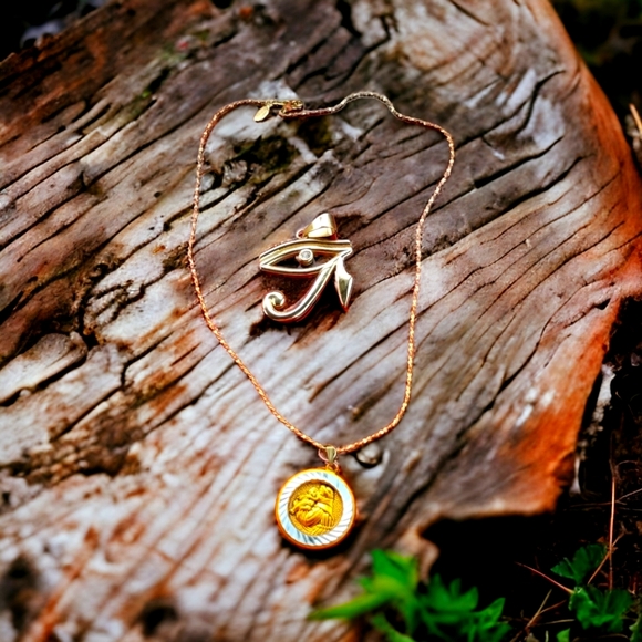Exquisite Eye of Horus golden pendant and religious necklace/American sh… - Picture 1 of 1